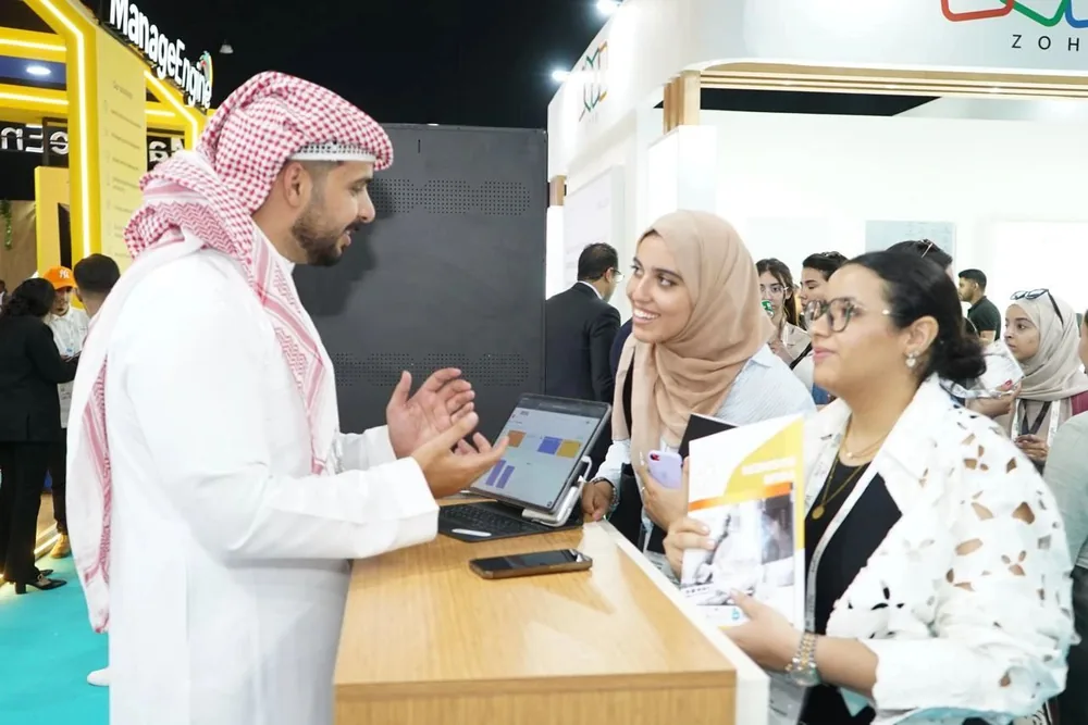 عرض منصات عملائنا في معرض إقليمي